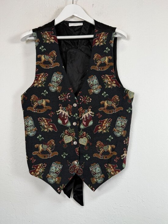 Partners II Jackets & Blazers - Vintage Partners II Womens Black Holiday Tapestry Print Vest Rocking Horse Candy